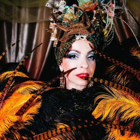 Book A Burlesque Performer Lisbon | Scarlett Entertainment