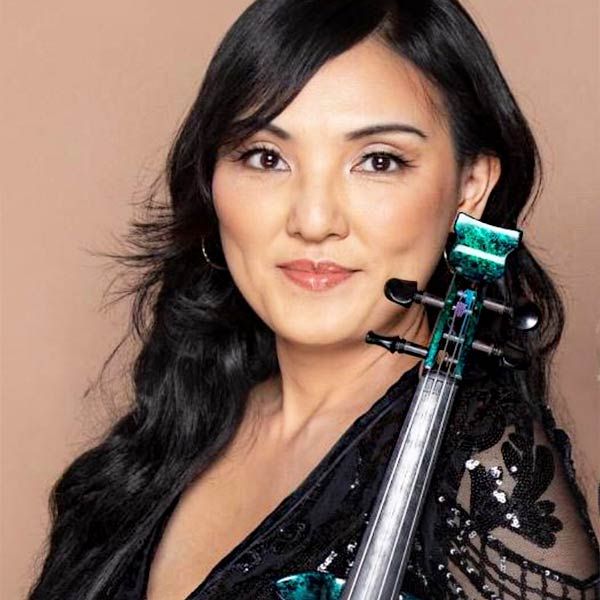 Violinista japonesa femenina