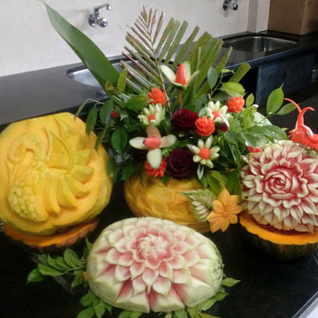 vegetable carving with theme