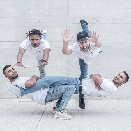 Danseurs de breakdance en pop-up