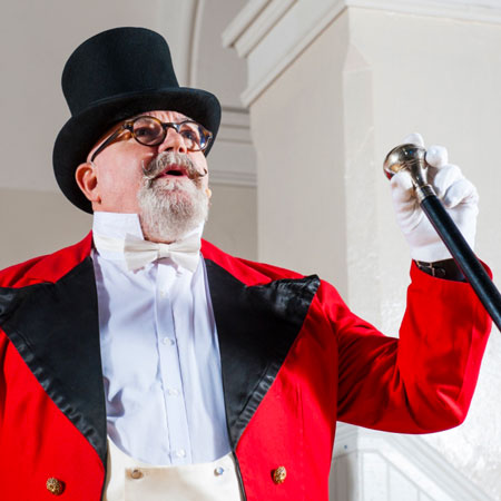 Ringmaster dell'evento a tema