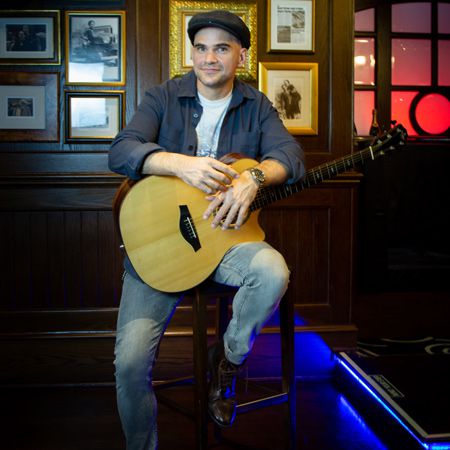 Chanteur masculin & Guitariste Dubaï