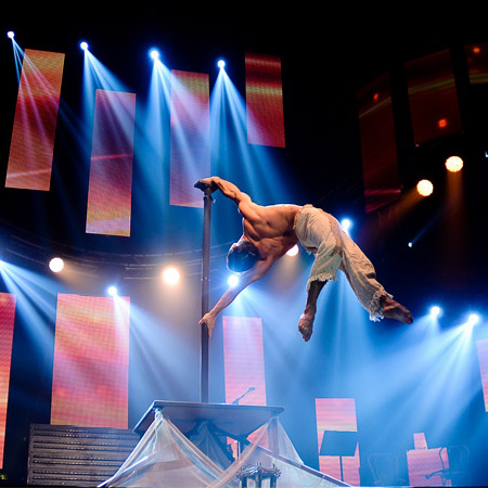 Artista di acrobalance in Francia