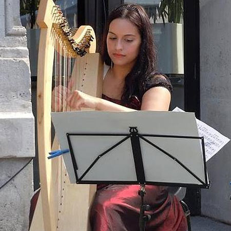 Hire A Traditional Harpist | Book Harp Player | Harpists For Weddings