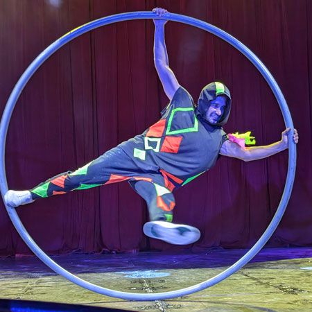 Cyr Wheel Artist Japan