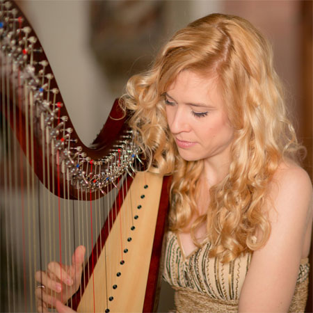 Singer & Harpist Saja