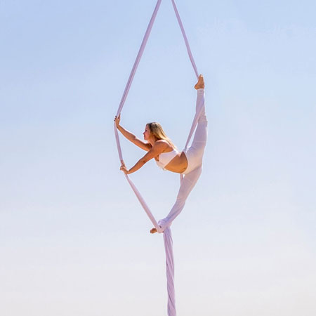 Dubai Silk Aerialist