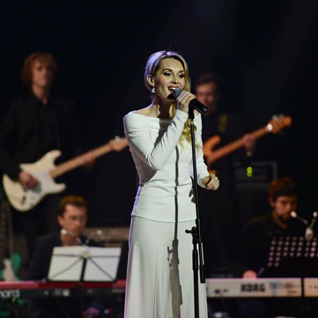 Weibliche Sängerin Ukraine