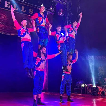 Book Acrobat Troupe In Morocco - Circus Entertainment | Scarlett ...