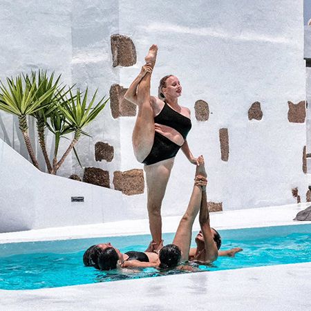 Synchronised Swimming Shows