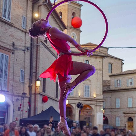 Intérprete de Aro Aéreo y Tacones