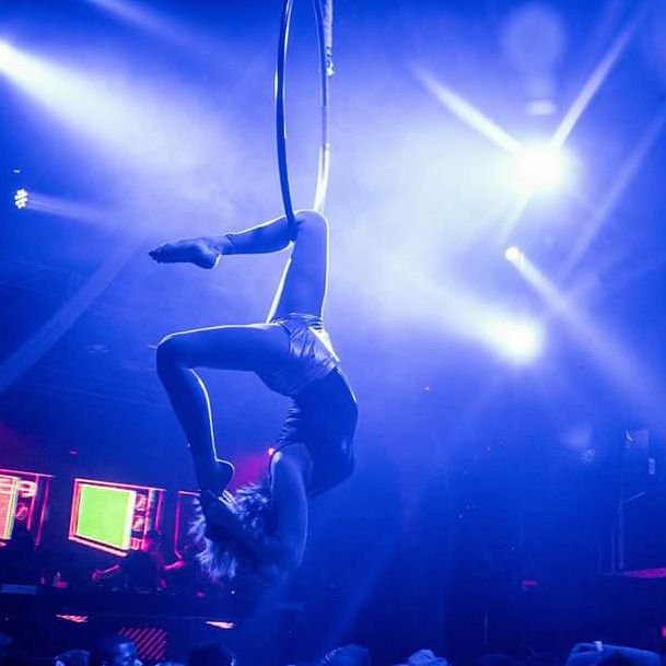 Book A Cirque Performer In Ohio | Scarlett Entertainment