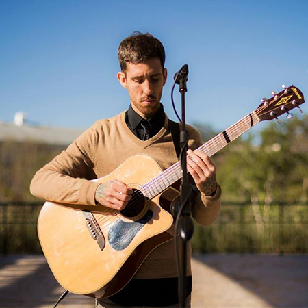 Orlando Singing Guitarist