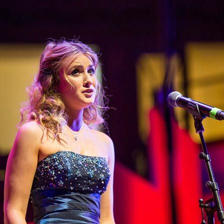 Cantante Soprano Crossover