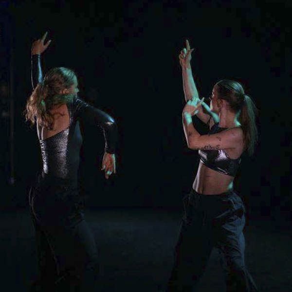 Hip Hop Dance Duo