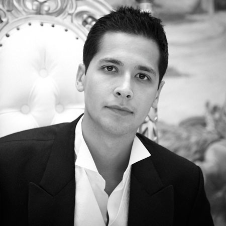 Italian Opera Singer UK