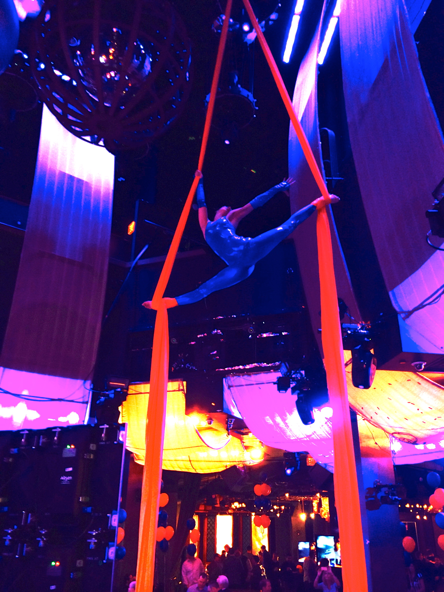 Aerialist For Events Hire Silk Artist Scarlett Entertainment Las Vegas