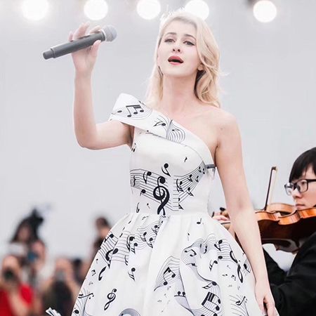Premium Multilingual Vocalist