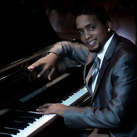 Pianista e Cantante Elly
