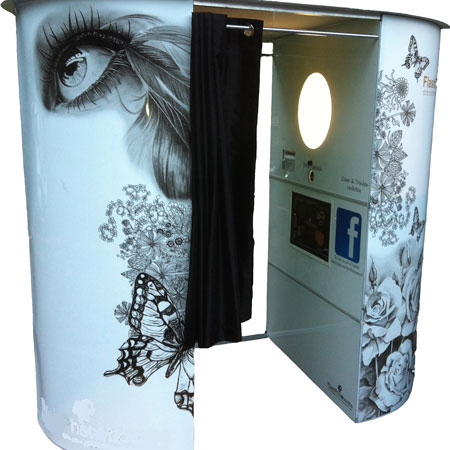 Portable Flash Photo Booths