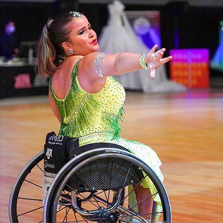 Bailarina en silla de ruedas