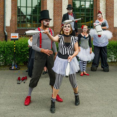 <span>Gruppo circense multi-skill</span>