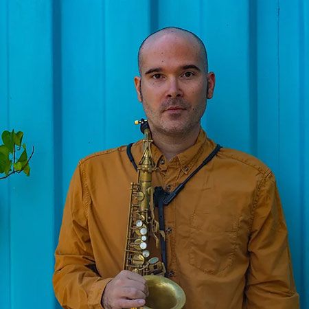 Joueur de saxophone pour événement en Espagne - Engagez un joueur de  saxophone