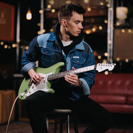 Guitarist Devon