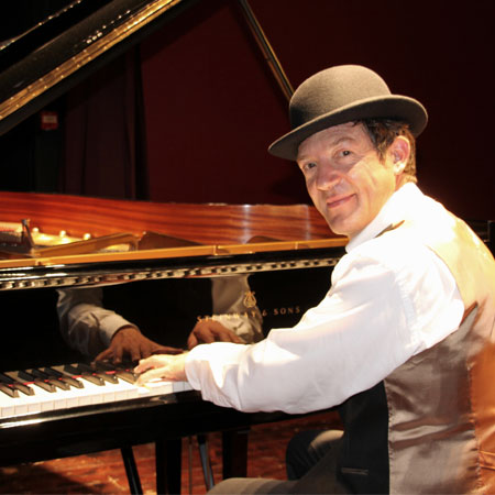 Pianist: Pascal
