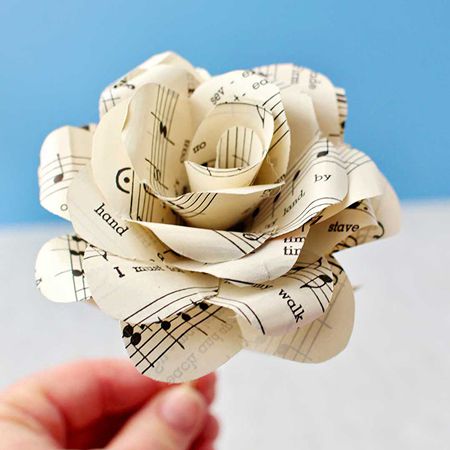 Paper Folding Artist 