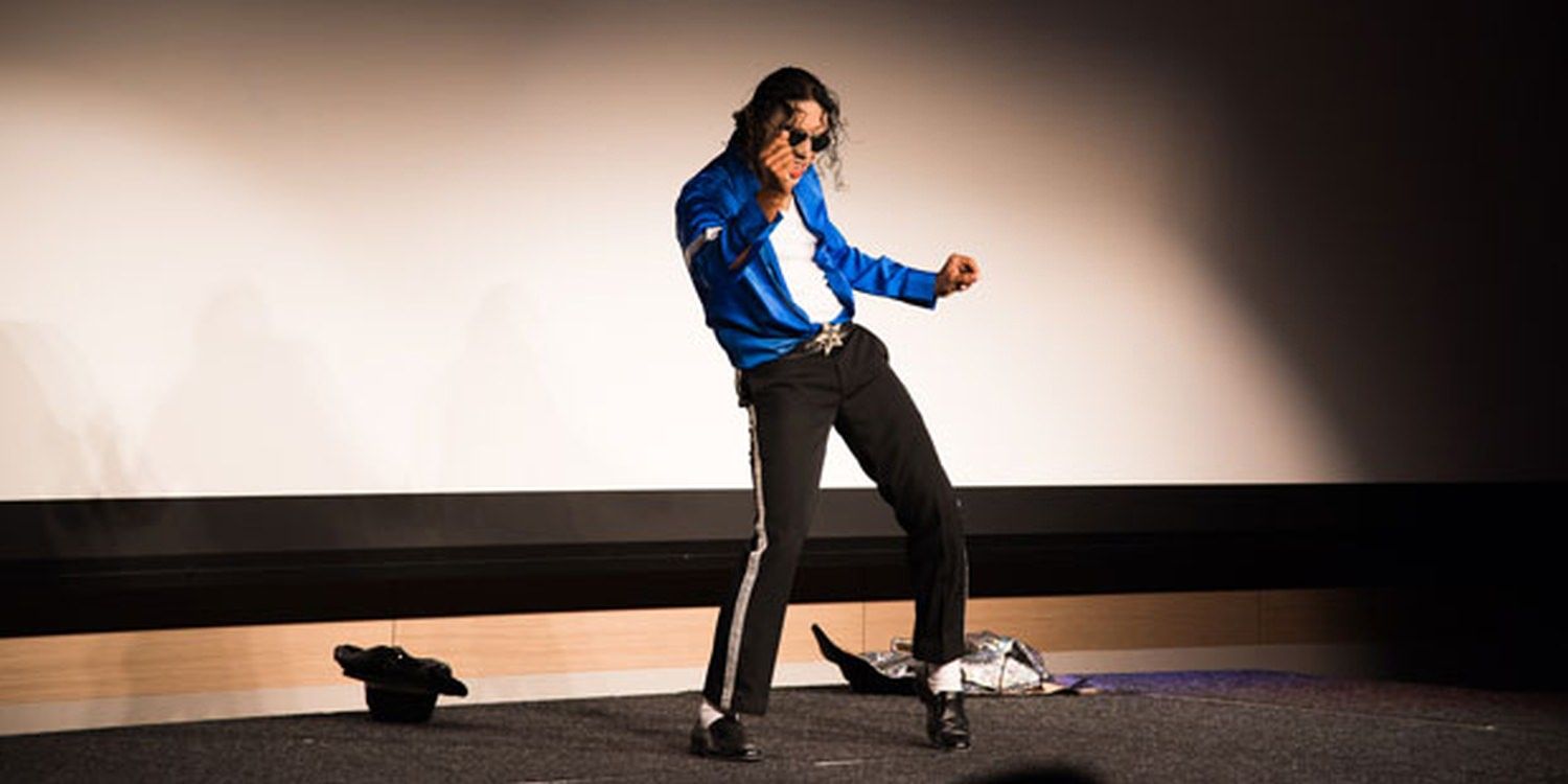 MJ Impersonator Thrills Audiences In Singapore