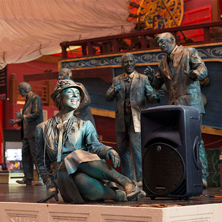 Estatuas Cantantes Icónicas