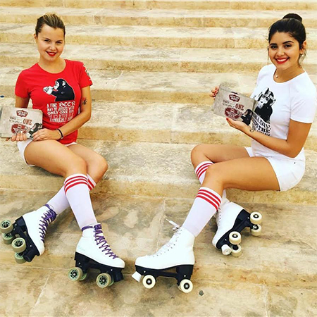 Hôtesses de patin à roulettes