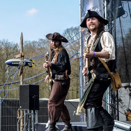Piraten-Themen-Folk-Band
