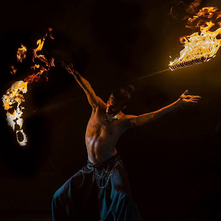 Fire Performer Bordeaux