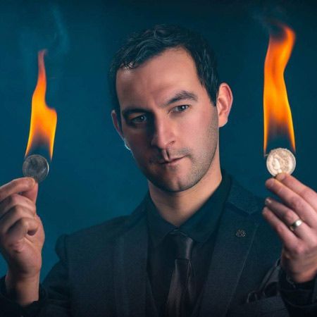 Close Up Magician Leeds