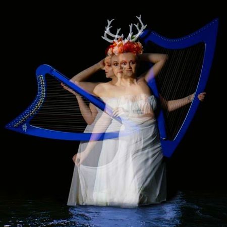 FEMALE HARP PLAYER IN DUBAI - 2ID EVENTS