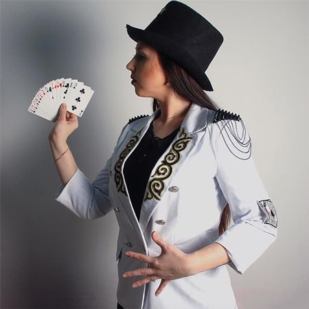 Female Magician Dubai