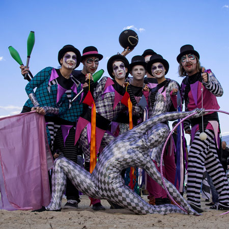 Acto de Ambulante con Tema de Circo