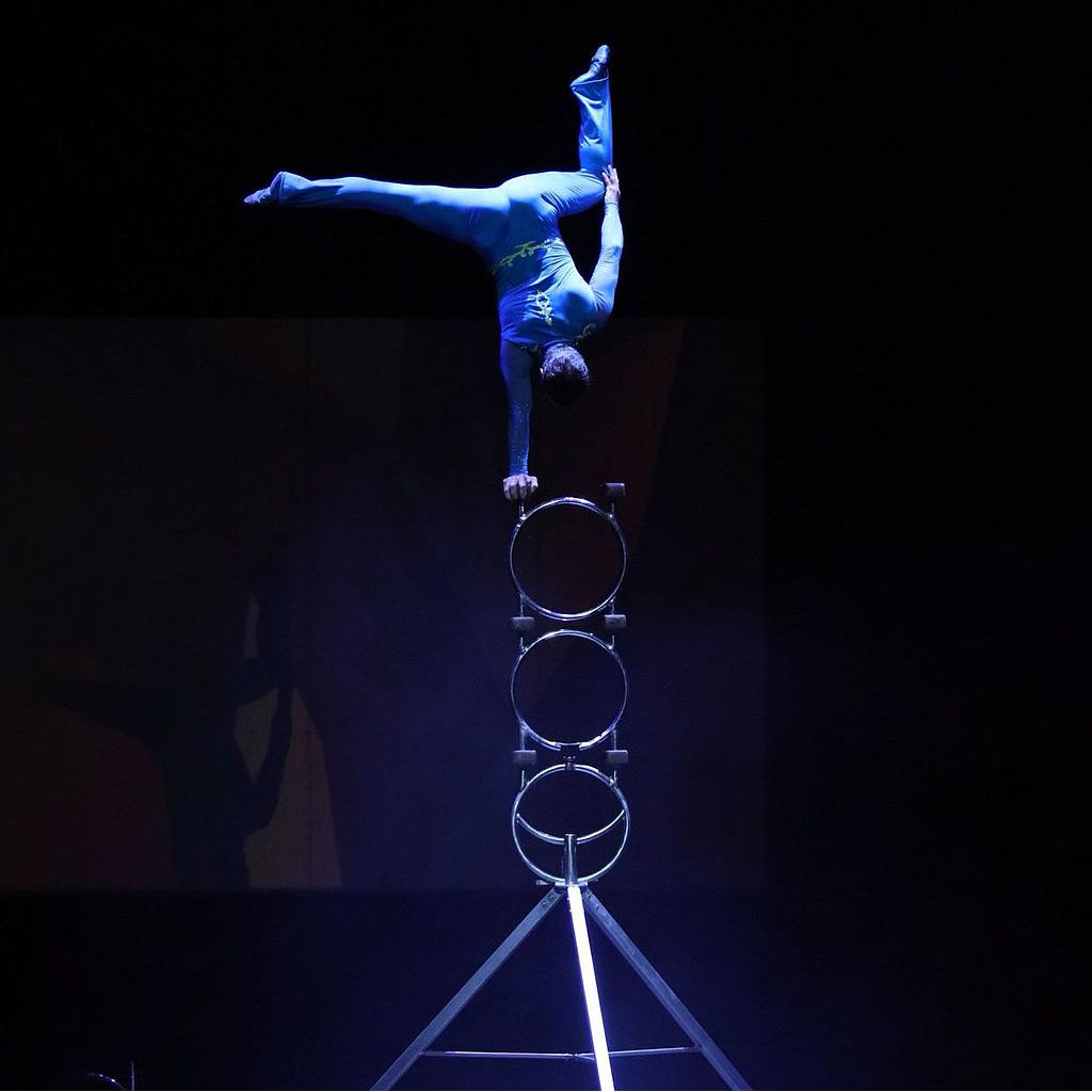 Ring Stacking Balancing Act