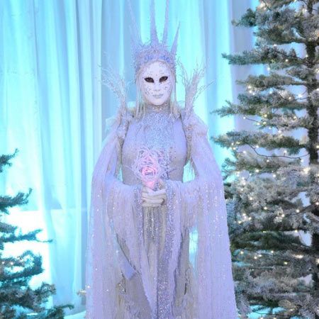 Winter Venetian Living Statues