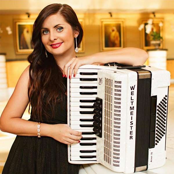 Accordéoniste féminine Dubaï