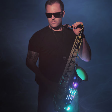 Joueur de saxophone LED UV
