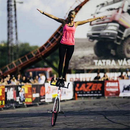 Spectacle de vélo acrobatique