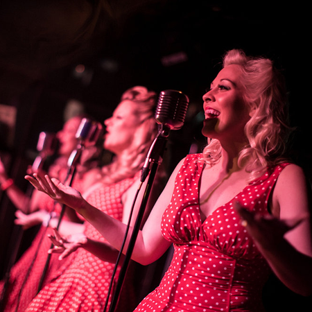 Groupe vocal d'harmonie des années 40