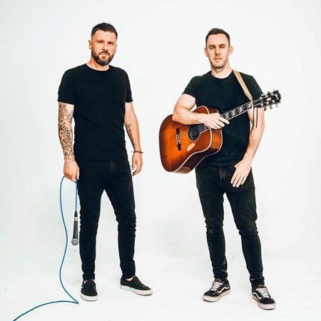 Männliches Akustik-Duo