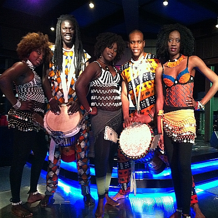 Gruppo di percussioni e danze africane