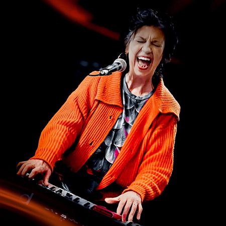 Vocalist, Pianist & Keyboardist