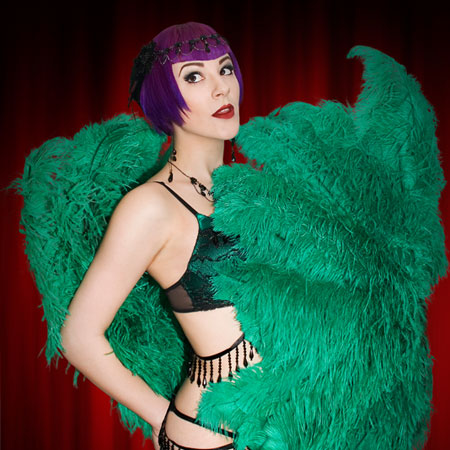 Greenfairy Burlesque Performer