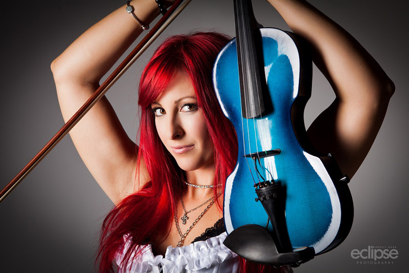 Hire Female Violin Player – Book Female Violinist | Electric Violin